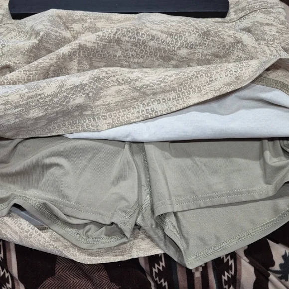 Columbia Neutral Patterned Mini Skort - Picture 6 of 7